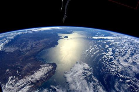 Dünyanın uzaydan gerçek görüntüsü